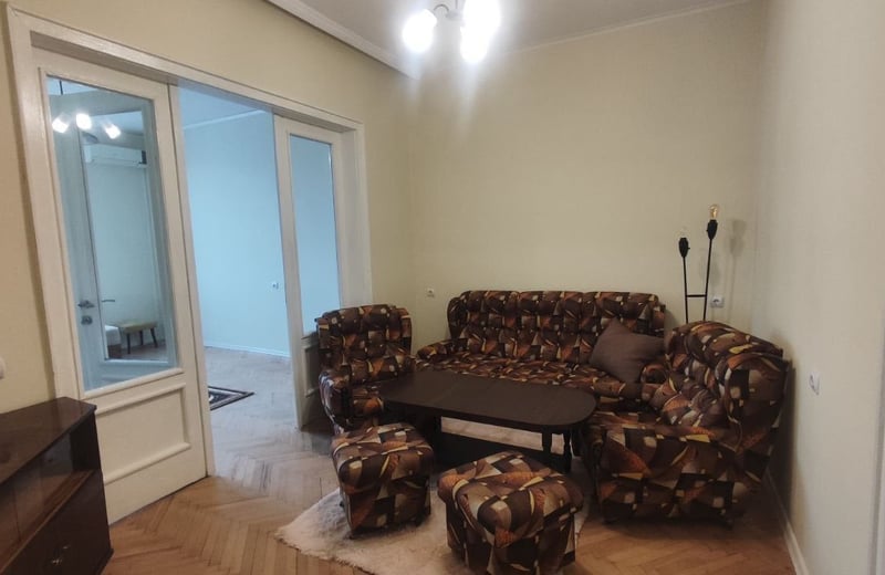 Location d’un appartement chaleureux de 3 pièces au centre de Varna, Bulgarie